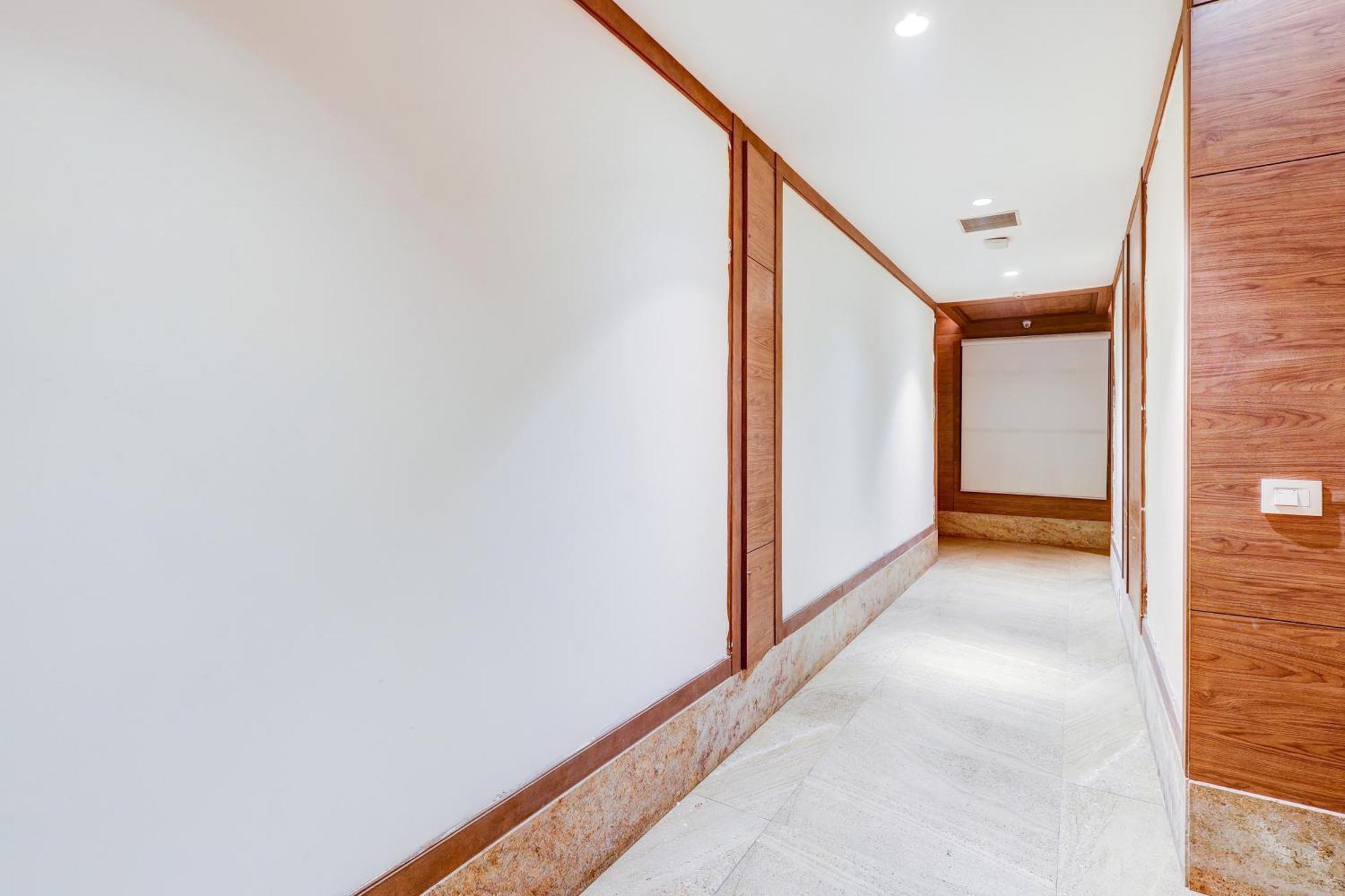 Super Townhouse Chhatarpur Near Metro Park Нью-Дели Экстерьер фото